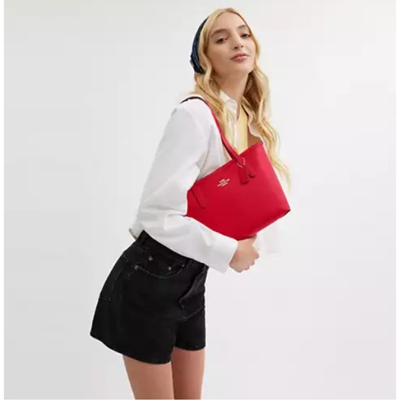 Coach small city tote CT859 bold red - Picture 6 of 11